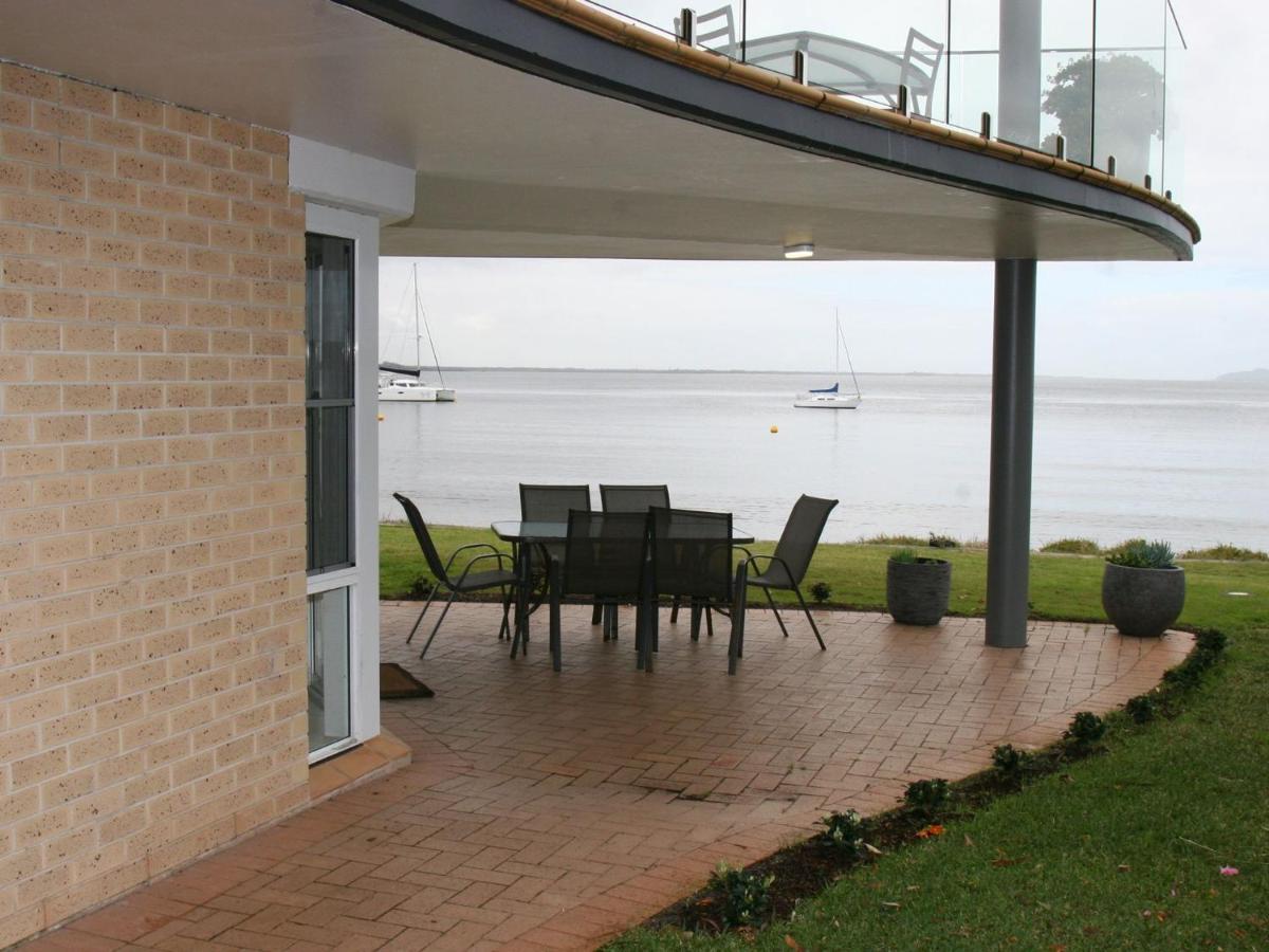 The Clippers 1 Fabulous Waterfront Unit Apartment Salamander Bay Exterior photo