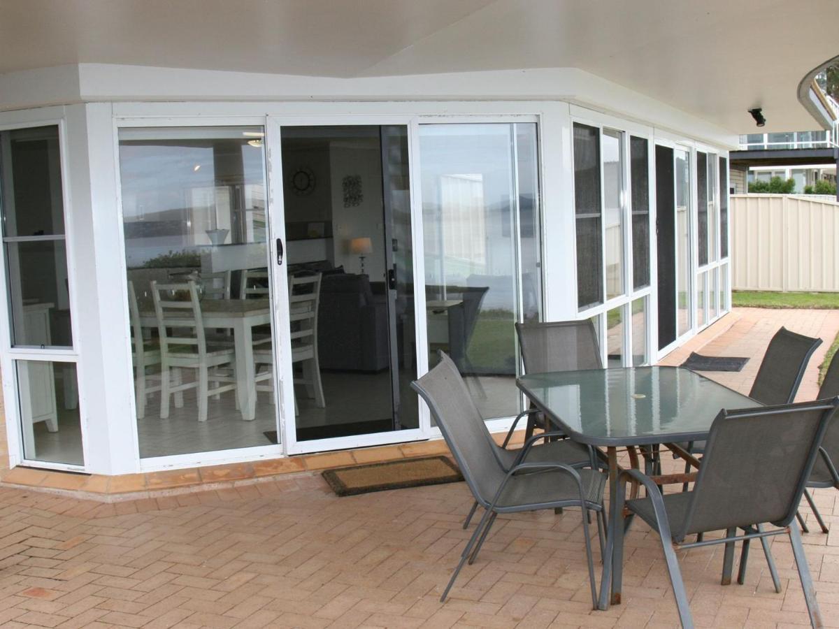 The Clippers 1 Fabulous Waterfront Unit Apartment Salamander Bay Exterior photo